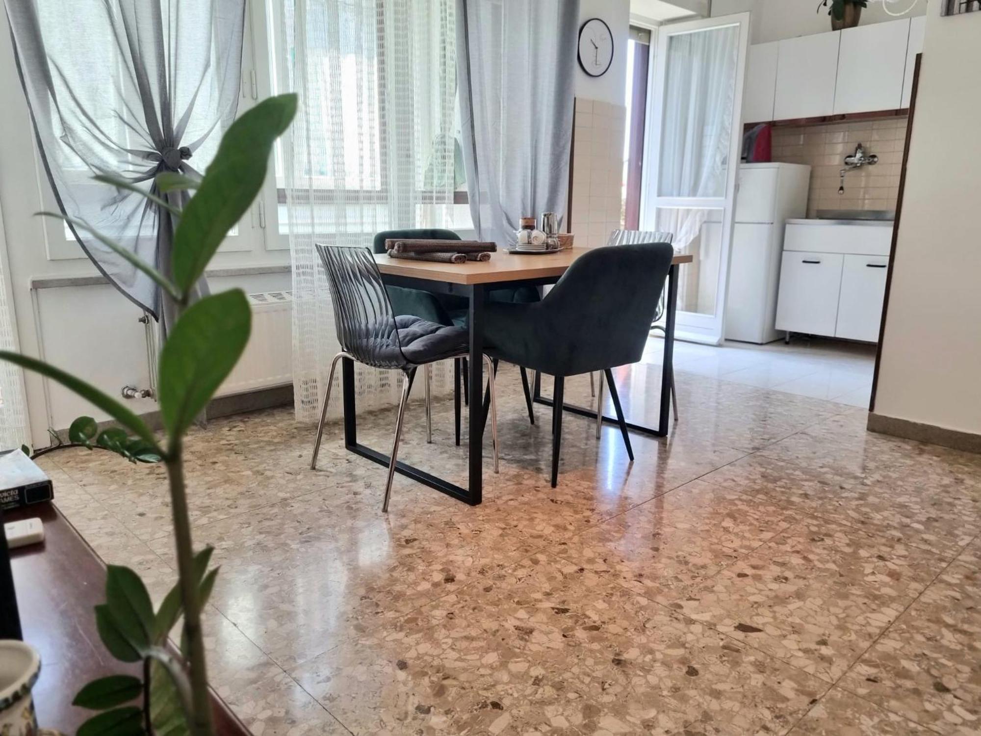 Appartement Ultimo Piano Con Parcheggio à Trieste Extérieur photo
